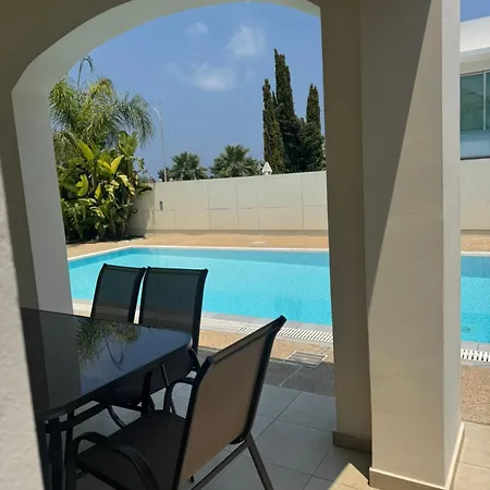 Sotmarie Villa